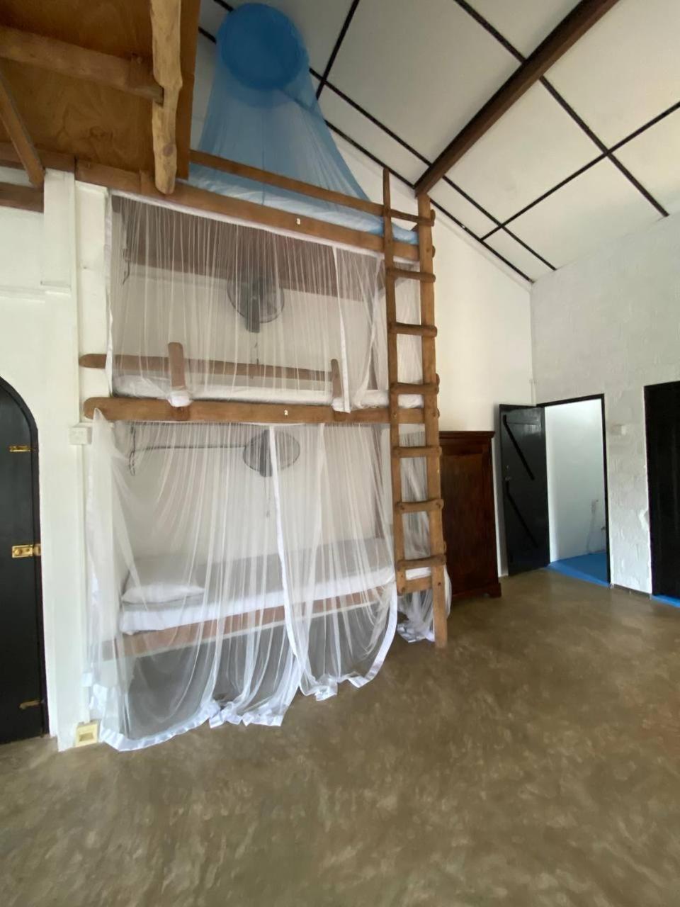 Pearl Villa Rooms And Hostel Unawatuna Buitenkant foto