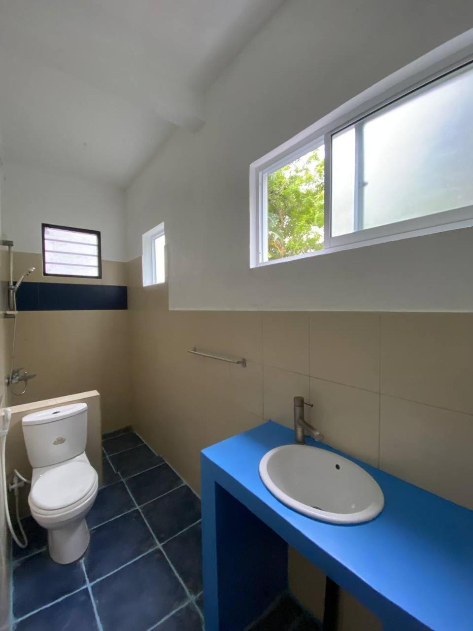 Pearl Villa Rooms And Hostel Unawatuna Buitenkant foto