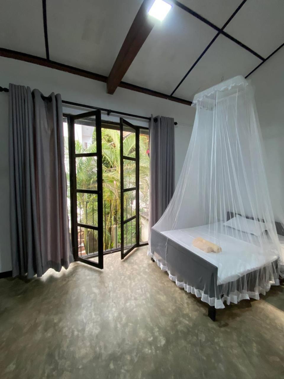 Pearl Villa Rooms And Hostel Unawatuna Buitenkant foto