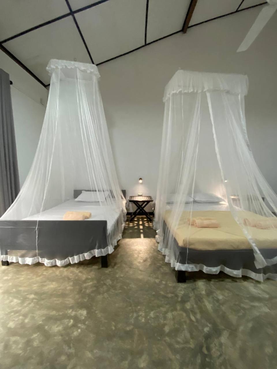 Pearl Villa Rooms And Hostel Unawatuna Buitenkant foto