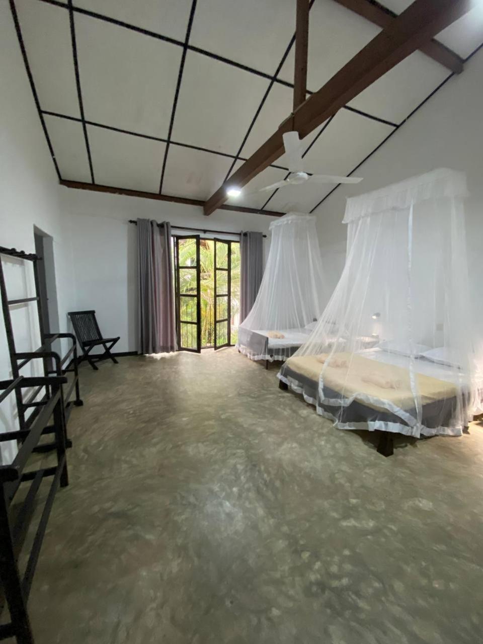 Pearl Villa Rooms And Hostel Unawatuna Buitenkant foto