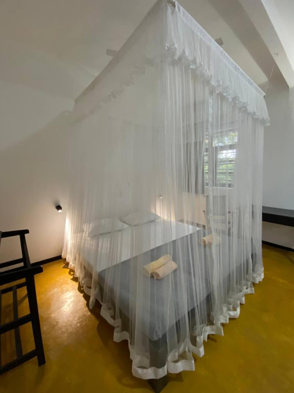 Pearl Villa Rooms And Hostel Unawatuna Buitenkant foto