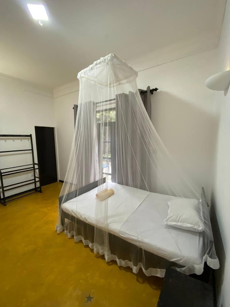 Pearl Villa Rooms And Hostel Unawatuna Buitenkant foto