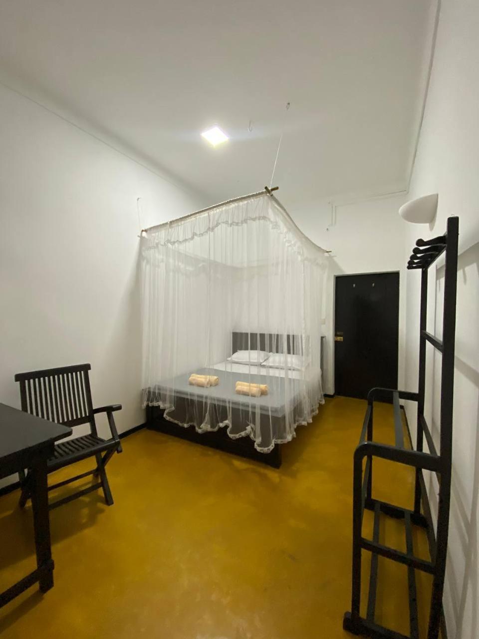 Pearl Villa Rooms And Hostel Unawatuna Buitenkant foto