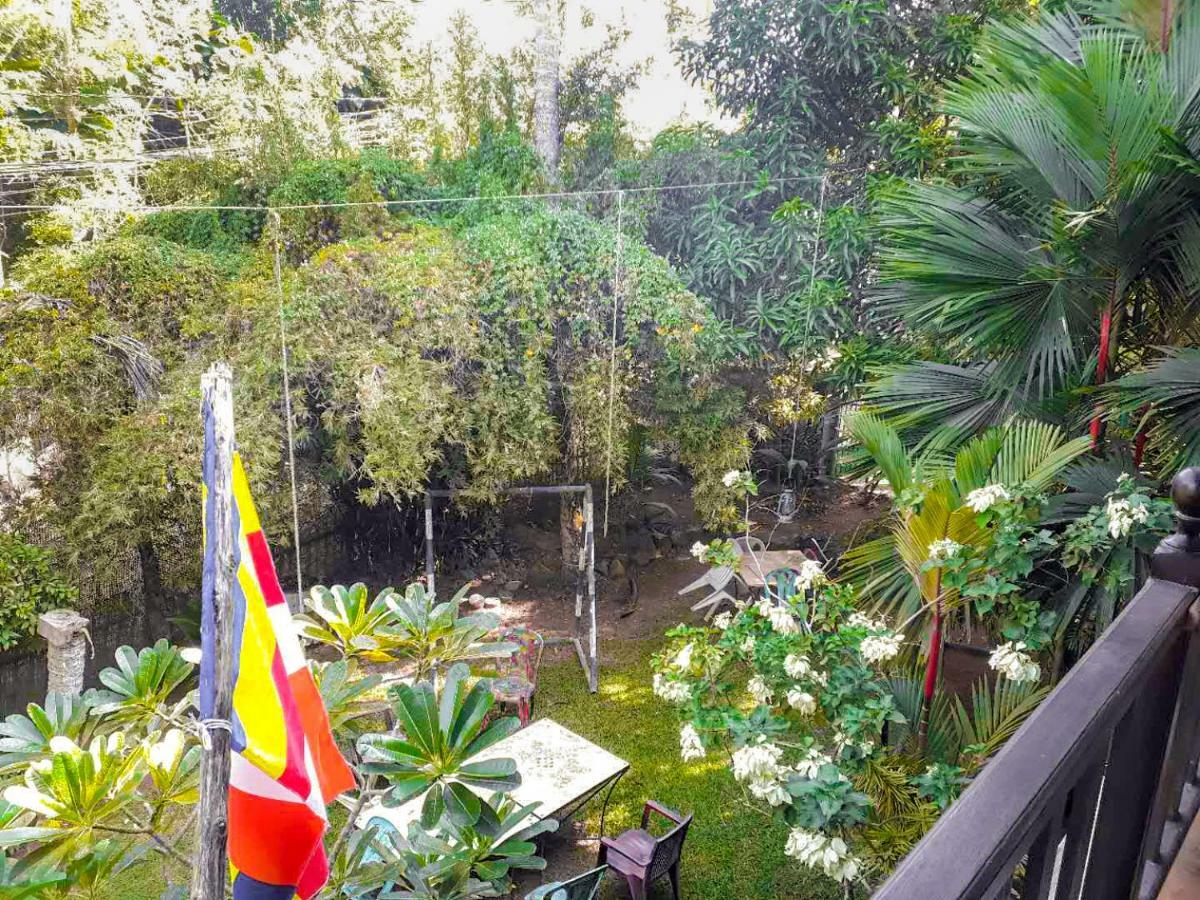 Pearl Villa Rooms And Hostel Unawatuna Buitenkant foto