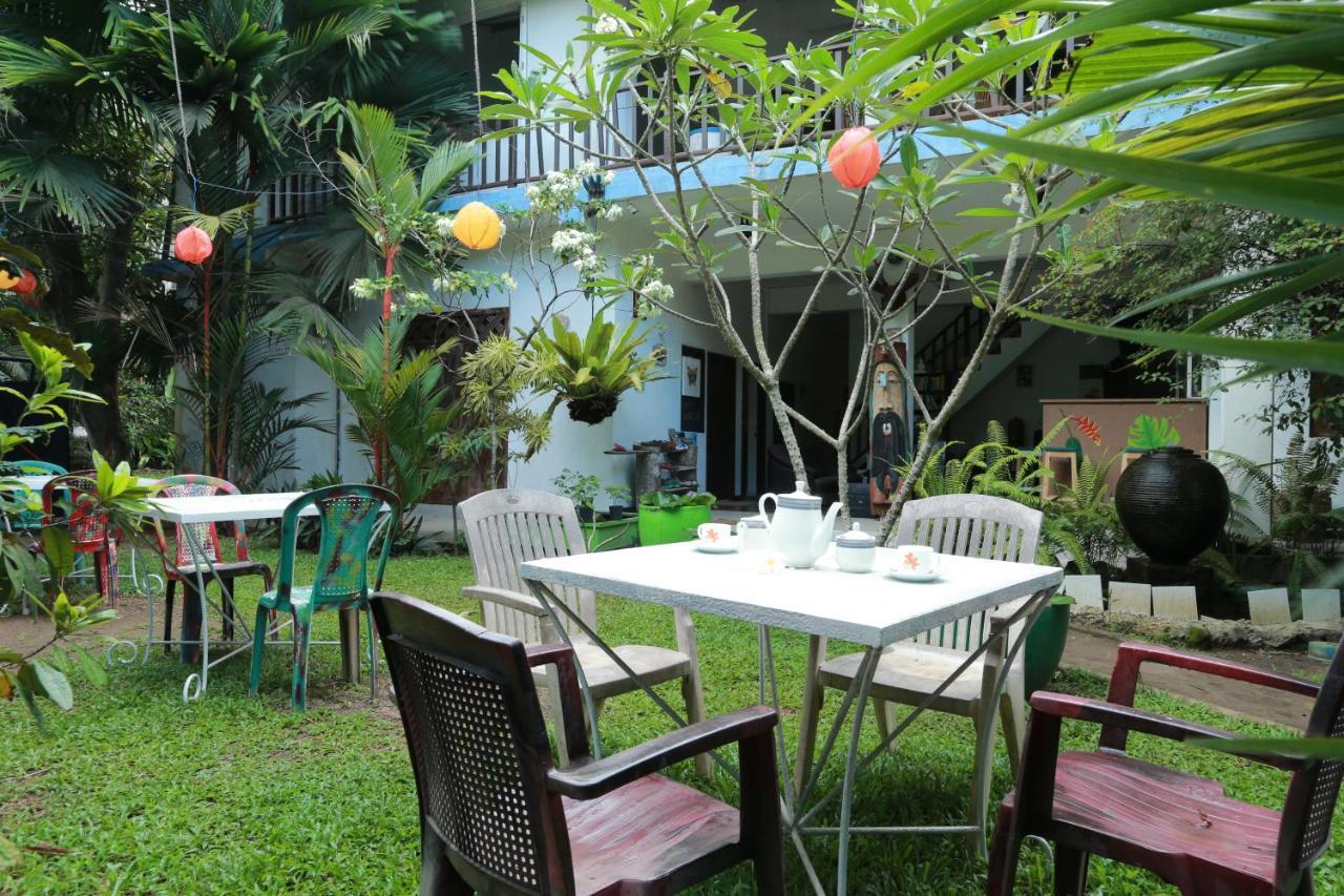 Pearl Villa Rooms And Hostel Unawatuna Buitenkant foto