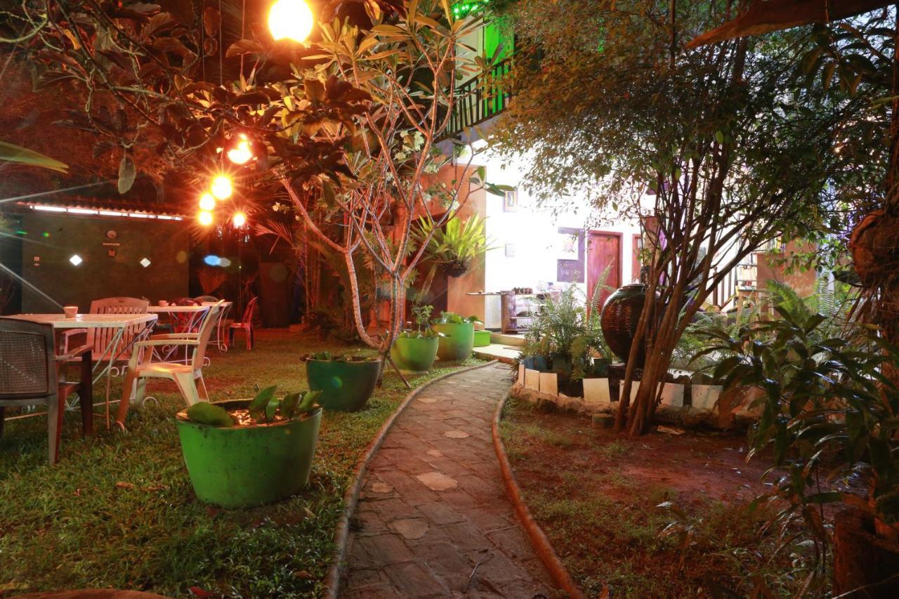 Pearl Villa Rooms And Hostel Unawatuna Buitenkant foto